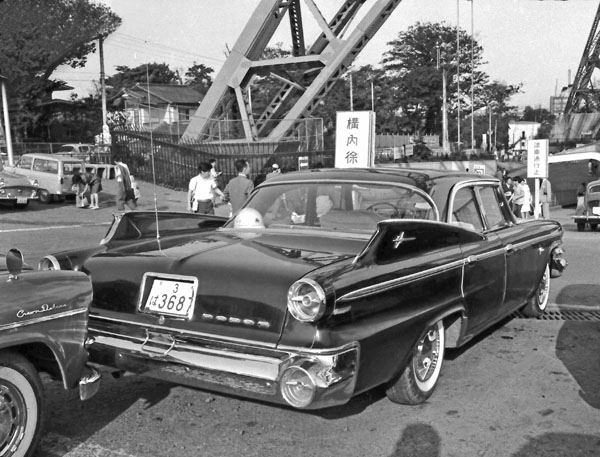 60-1b (103-35b) 1960 Dodge Polara 4dr. Sedan.jpg